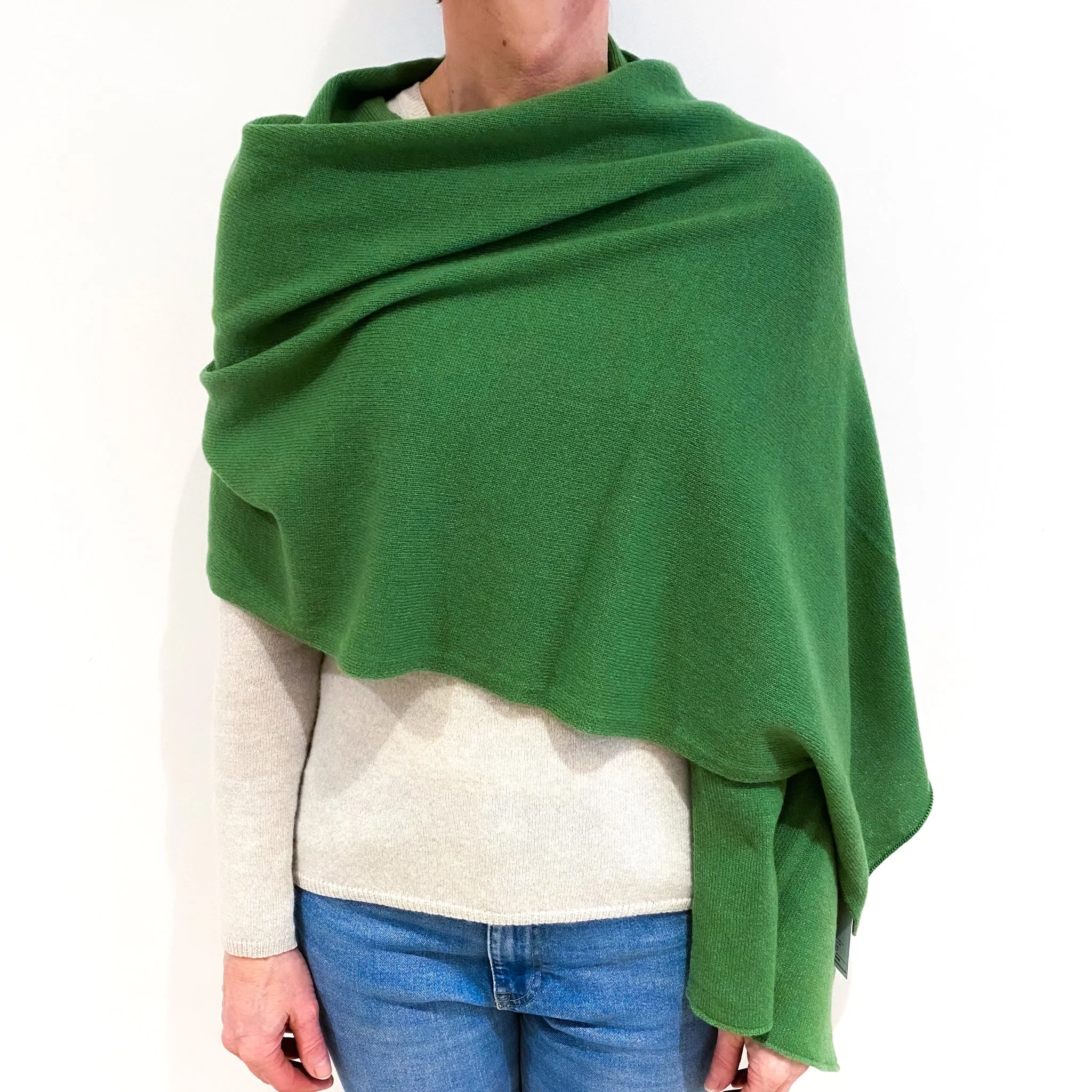 Brand New Scottish Fern Green Wrap